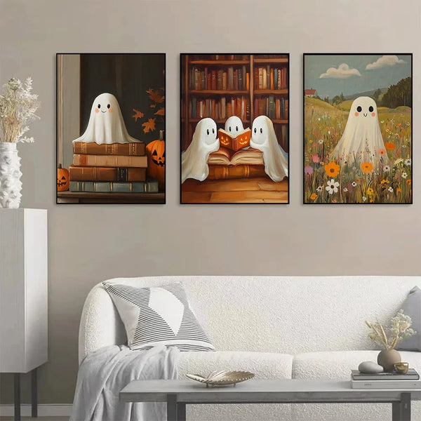 Zestaw plakatów Halloween z dyniami, duszkami i kotami — jesienna dekoracja ścienna do domu