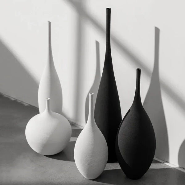 Wzór spokoju wśród ceramicznych kształtów