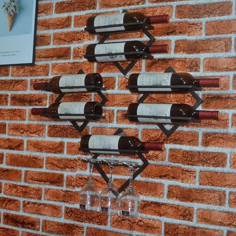 Ekskluzywny stojak na wino o stylowym wyglądzie i praktycznym przechowywaniu