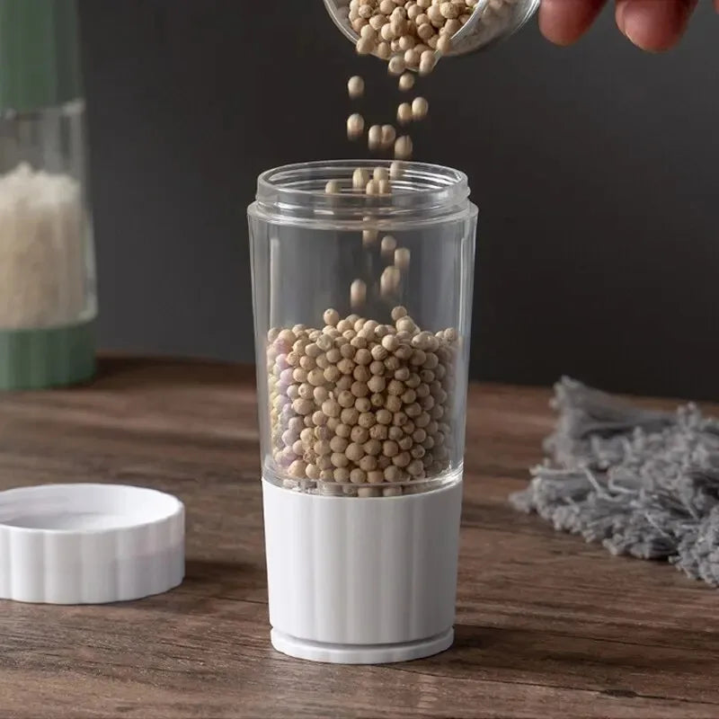 Stylowy młynek do pieprzu z eleganckim obrotem