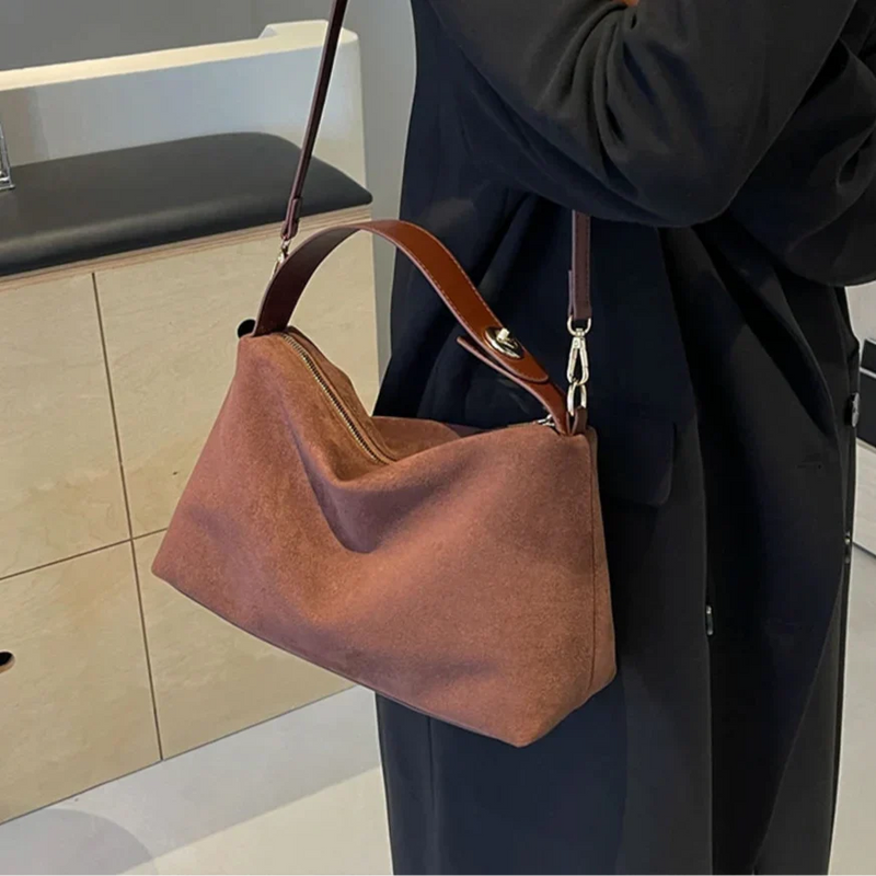 Zamszowa Torebka Elena Tote – Idealna na Spotkania i Do Pracy