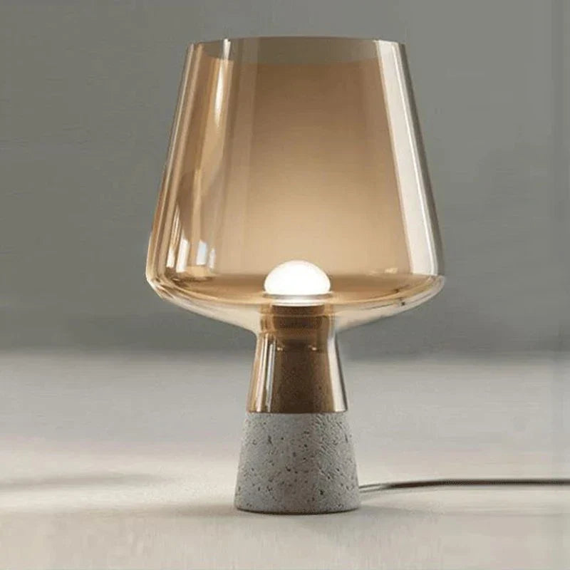 Nowoczesna lampa biurkowa o betonowym wyglądzie i eleganckim wyglądzie