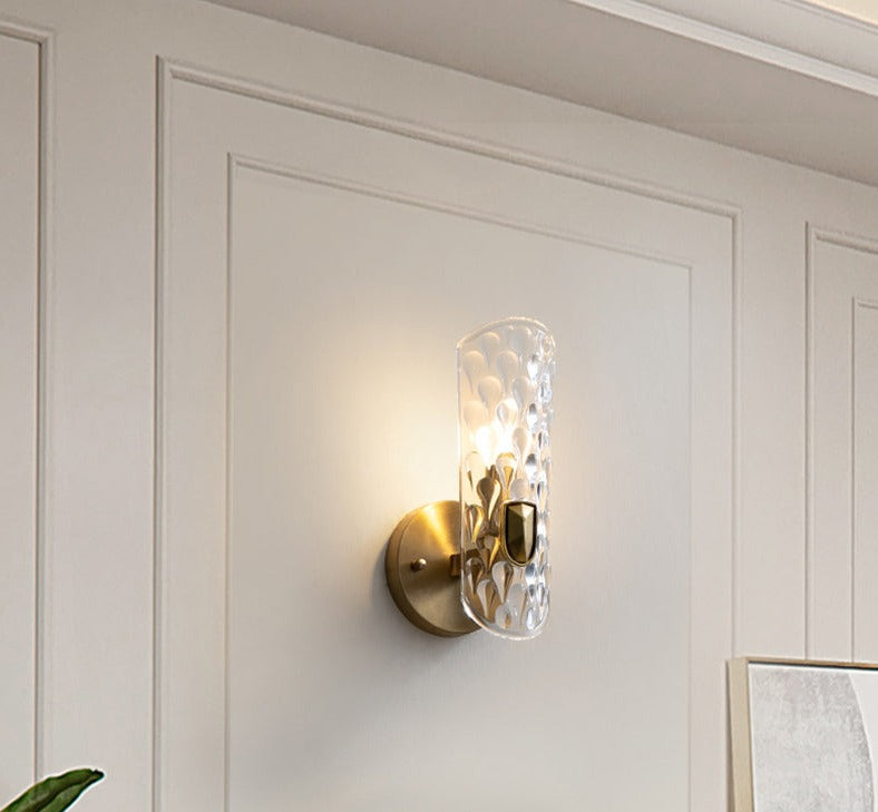 Retro Lampa Ścienna z Ciepłym Światłem i Klasycznym Urokiem