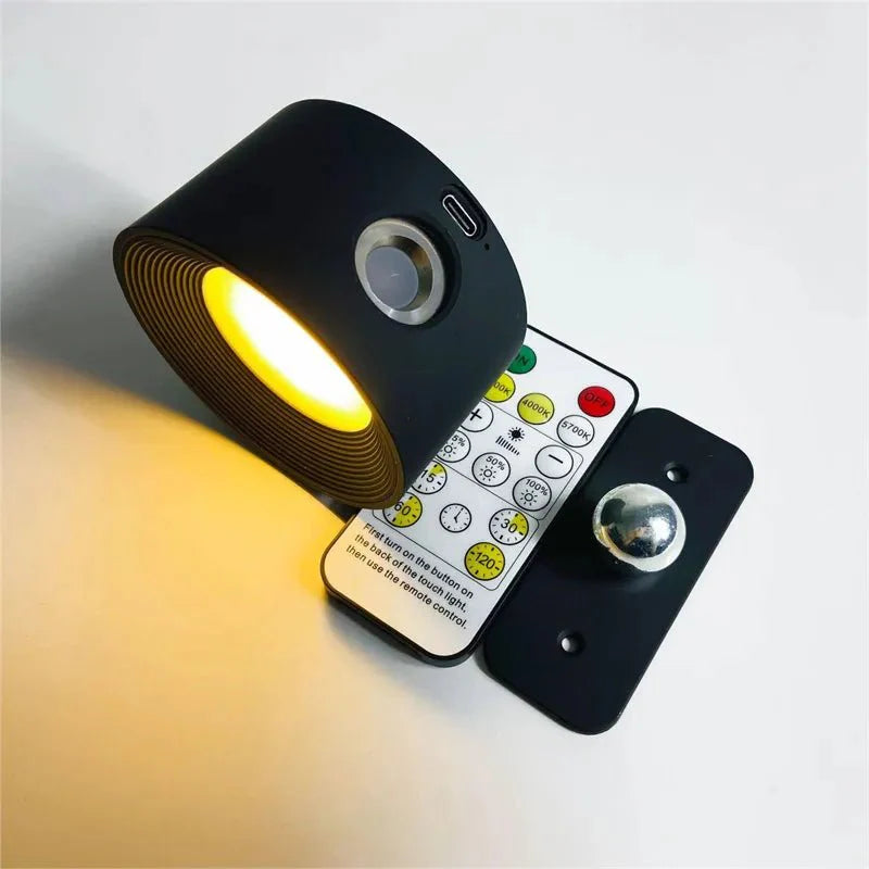 Bezprzewodowa lampa ścienna, która trzyma się wszędzie
