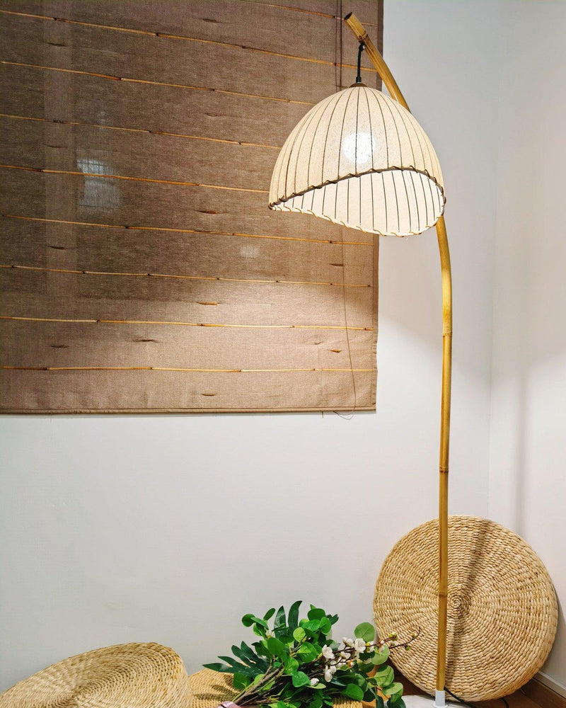 Lampa z Bambusa z Delikatnym Wyglądem