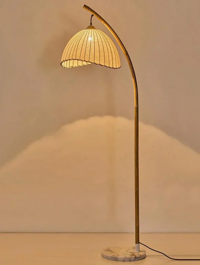 Lampa z Bambusa z Delikatnym Wyglądem