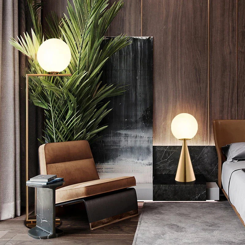 Elegancka Lampa Szklana o Subtelnym Blasku