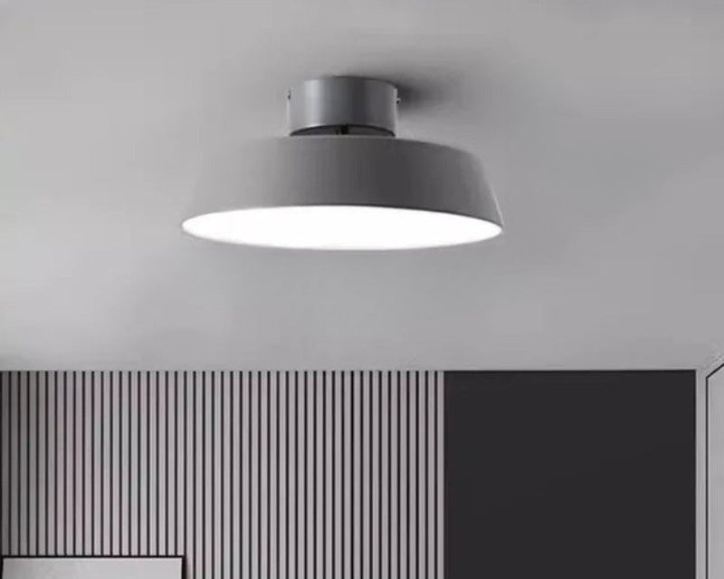 Designerska lampa sufitowa LED z regulacją kąta