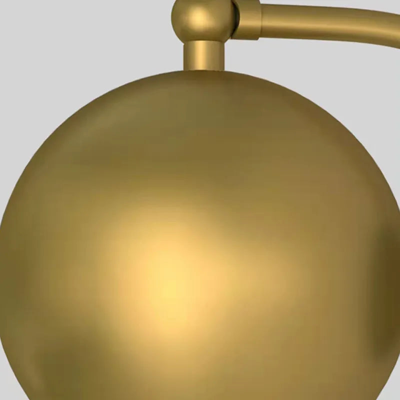 Elegancka Lampa Ścienna z Nutą Przeszłości i Nowoczesną Funkcją