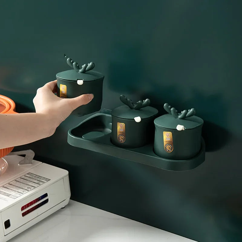 Stylowy organizer do przypraw z praktycznymi łyżeczkami