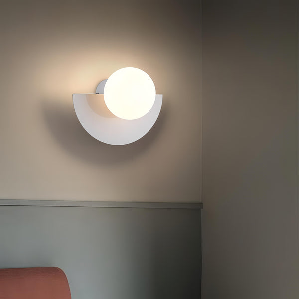 Półokrągła Lampa Ścienna w Stylu Skandynawskim Minimalizm i Ciepłe Światło