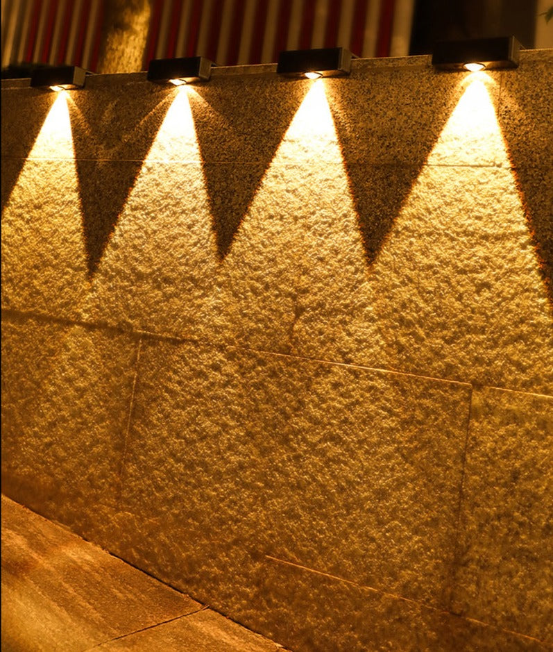 Solarne Oświetlenie Ogrodowe z Ochroną Przed Deszczem i Wiatrem