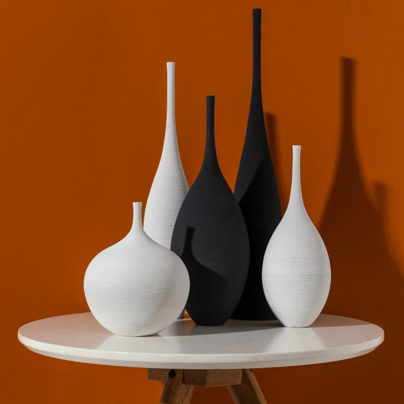 Wzór spokoju wśród ceramicznych kształtów