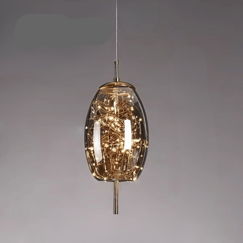 Elegancka Lampa Wisząca ze Szklaną Kloszem i Motywem Wróżki