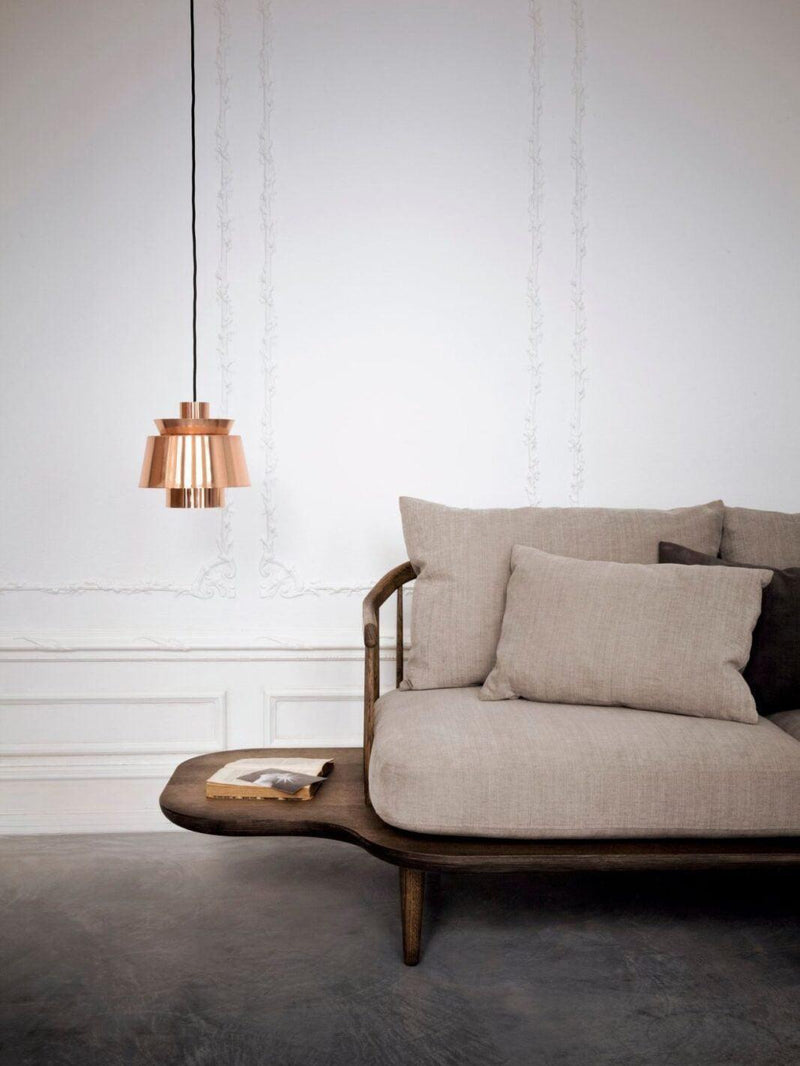 Elegancka Lampa Wisząca o Świetlistym Wykończeniu