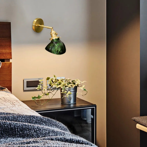 Elegancka Kinkietowa Lampa w Tradycyjnym Stylu