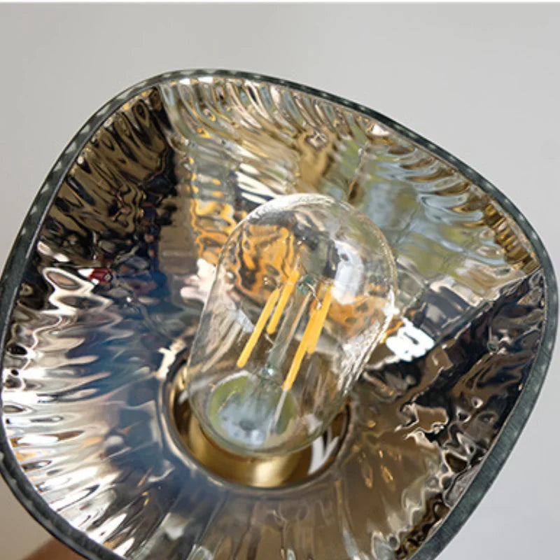 Elegancka Kinkietowa Lampa w Tradycyjnym Stylu