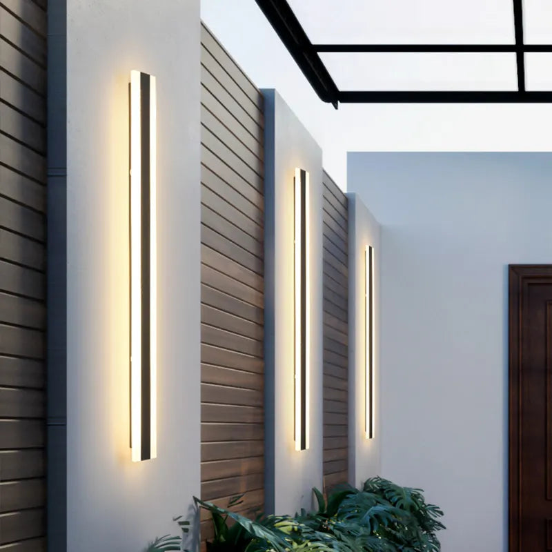 Stylowa zewnętrzna lampa ścienna o nowoczesnym designie
