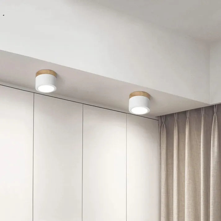 Minimalistyczna lampa sufitowa z LED-owym blaskiem