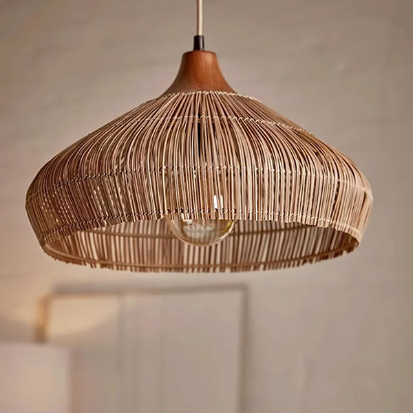 Lampa rattanowa, która tworzy klimat!