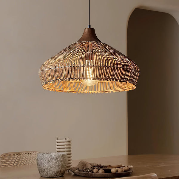 Lampa rattanowa, która tworzy klimat!