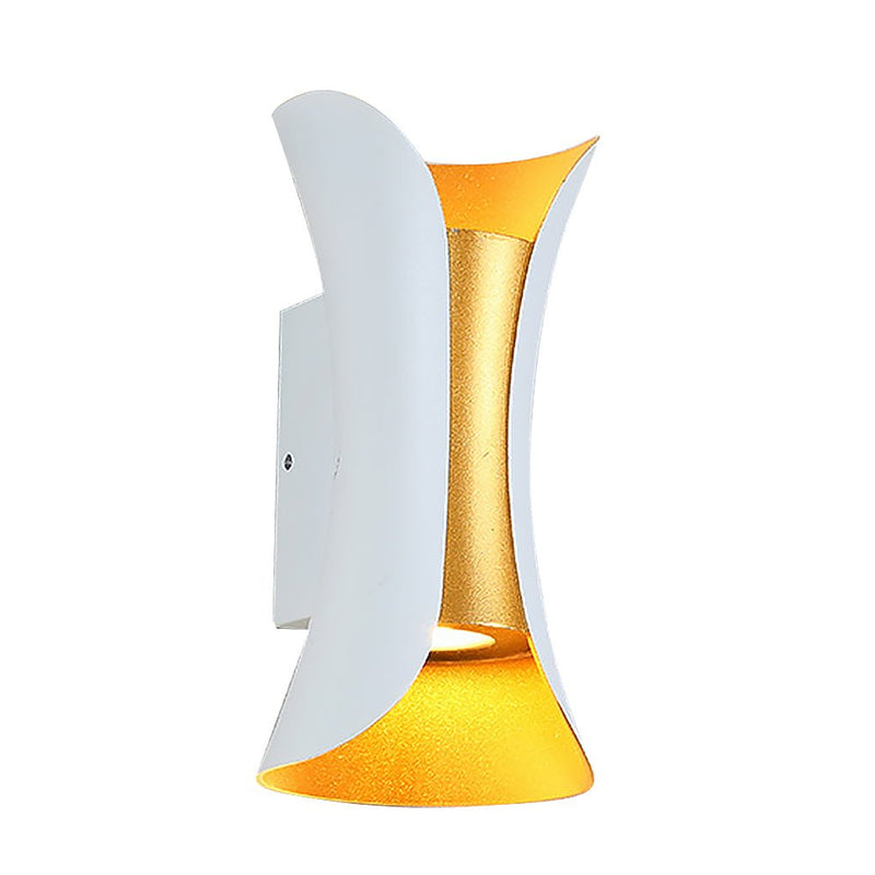 Eleganckie Wodoodporne Lampy LED z Zakrzywionym Kształtem do Ogrodu