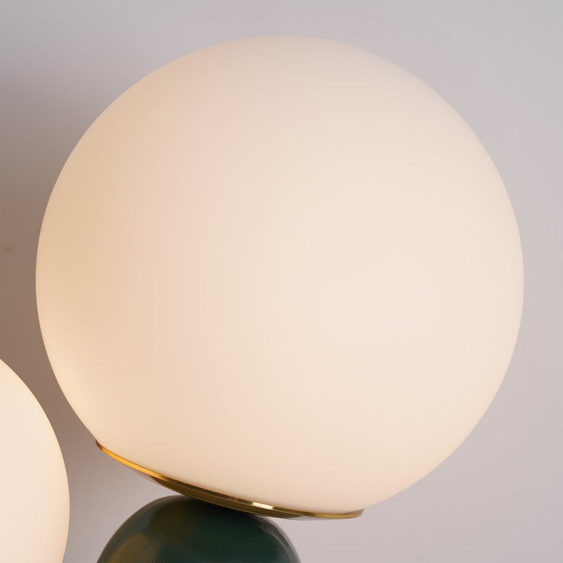 Lampa Stołowa w Współczesnym Stylu z Naturalnym Akcentem