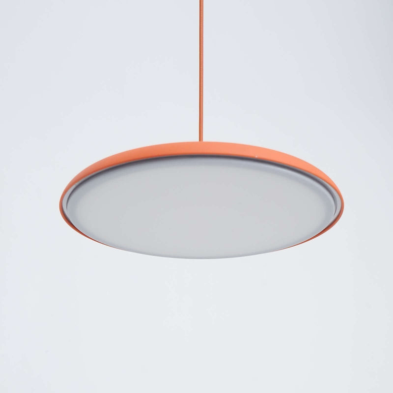 Wisząca Lampa o Prostej Formie do Nowoczesnych Wnętrz