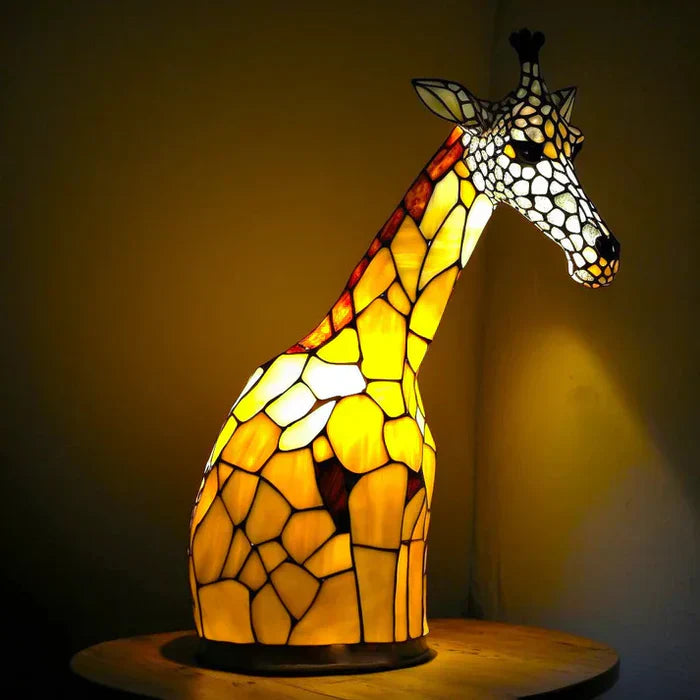 Artystyczna lampa sufitowa z motywem zwierzęcym wykonanym ze szkła