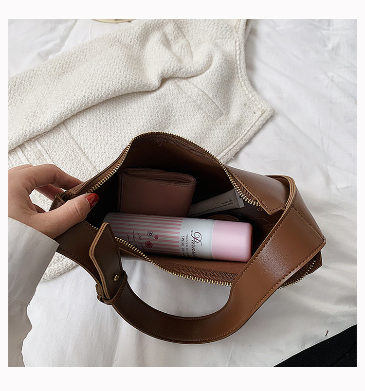 Torebka na Ramię Hobo w Stylu Minimalistycznym