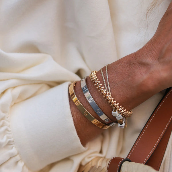 Metalowa Bangle ze Śrubami, Minimalistyczny Luksus