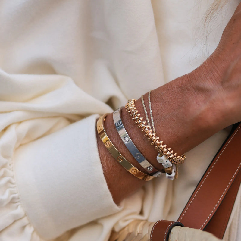 Metalowa Bangle ze Śrubami, Minimalistyczny Luksus