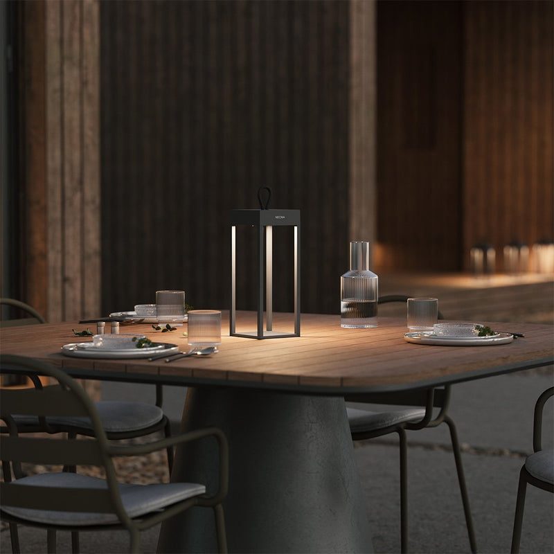 Kompaktowe oświetlenie sterowane dotykiem!