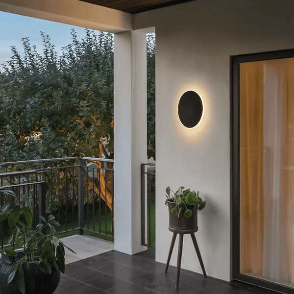 Stylowa lampa elewacyjna z serii Onyx