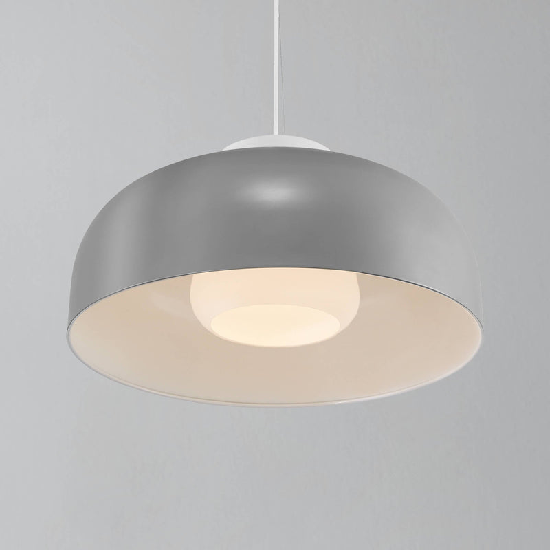 Nowoczesna lampa wisząca z delikatnym urokiem