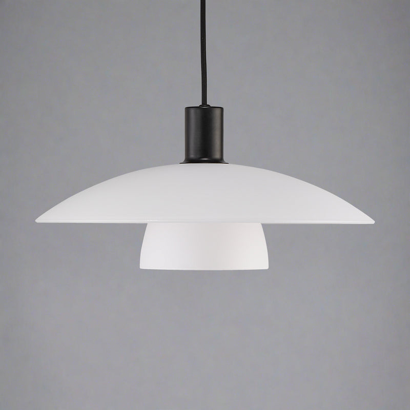 Elegancka lampa o ponadczasowym designie