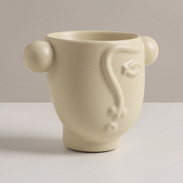 Wysokiej jakości kubek porcelanowy o wyrafinowanym stylu i wszechstronności