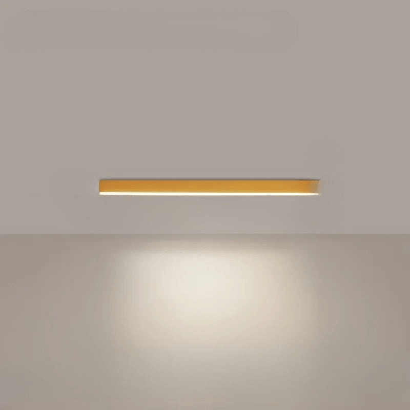 Minimalistyczna lampa sufitowa z mocnym efektem