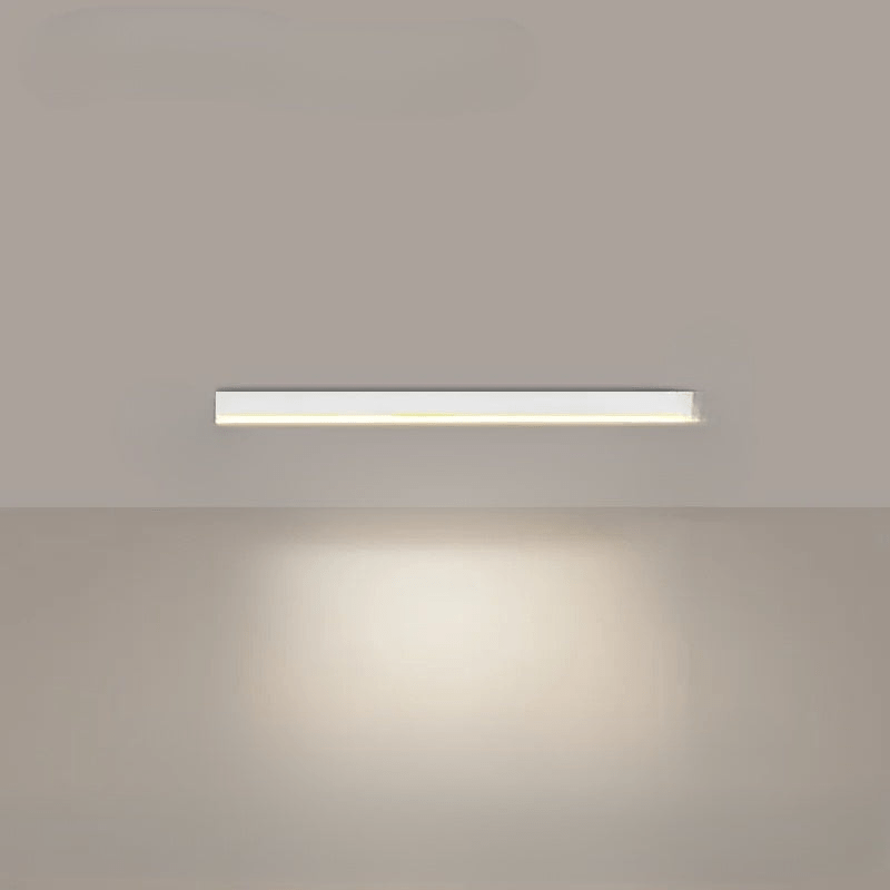 Minimalistyczna lampa sufitowa z mocnym efektem