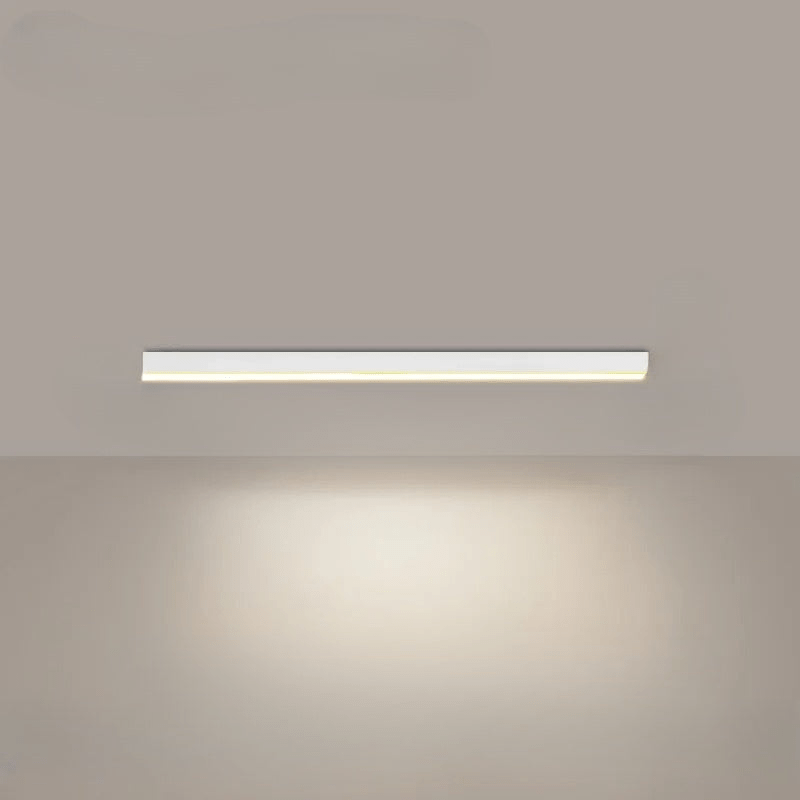 Minimalistyczna lampa sufitowa z mocnym efektem