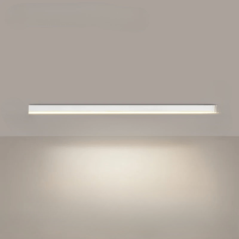 Minimalistyczna lampa sufitowa z mocnym efektem