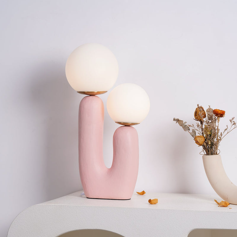 Lampa Stołowa w Współczesnym Stylu z Naturalnym Akcentem