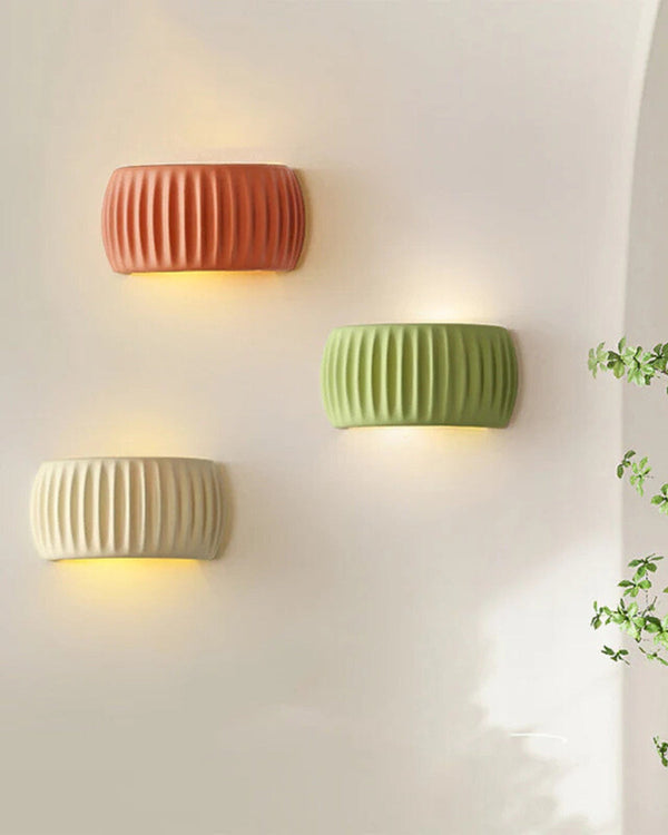 Designerska Lampa Ścienna z Faliowym Akcentem
