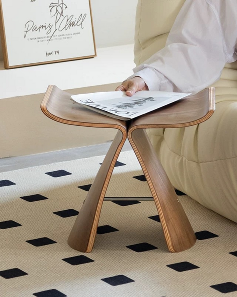 Stolik Motyl z Charakterem dla Wyrafinowanych Wnętrz