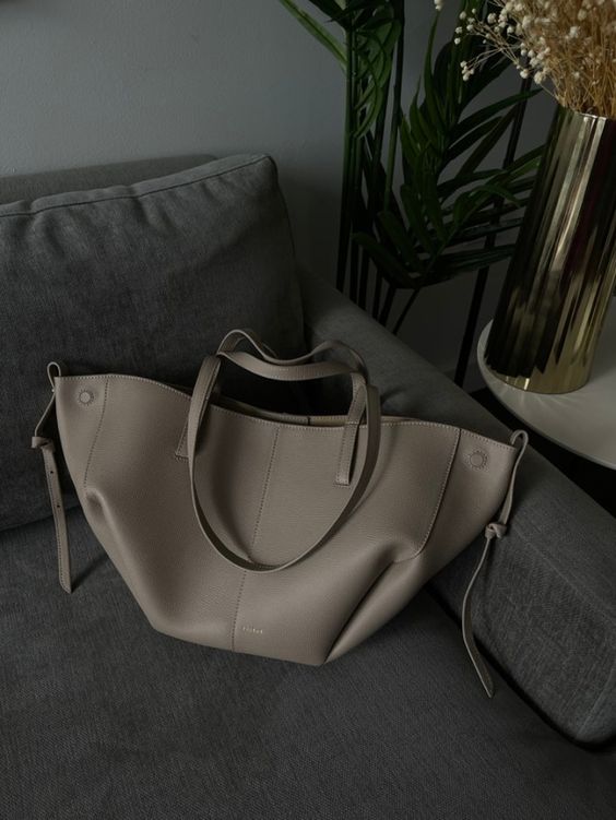 Elegancka Torba Tote z Skóry o Dużej Pojemności