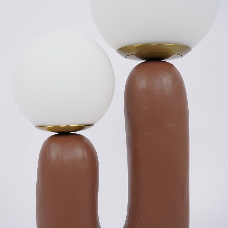 Lampa Stołowa w Współczesnym Stylu z Naturalnym Akcentem