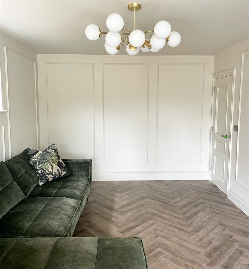 Efektowny Żyrandol Szklany z Opalowymi Kulkami