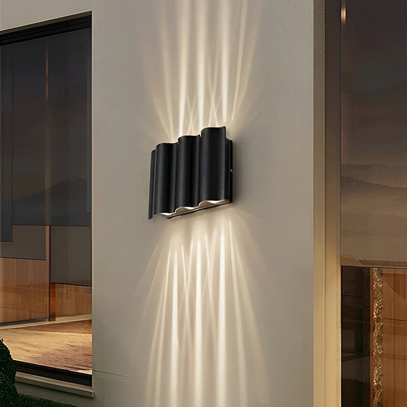 Wodoodporne Lampy Ścienne LED o Zakrzywionym Designie z Efektem Góra-Dół
