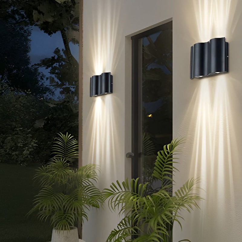 Wodoodporne Lampy Ścienne LED o Zakrzywionym Designie z Efektem Góra-Dół