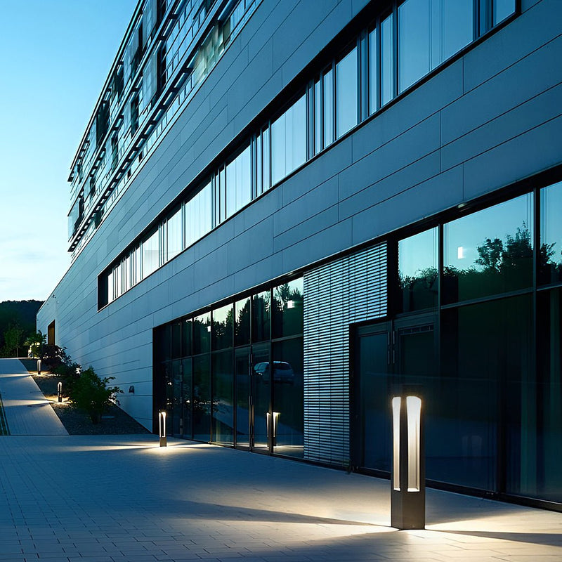 Czarna Aluminiowa Lampa LED Ogrodowa 7W z 4-Promiennym Światłem